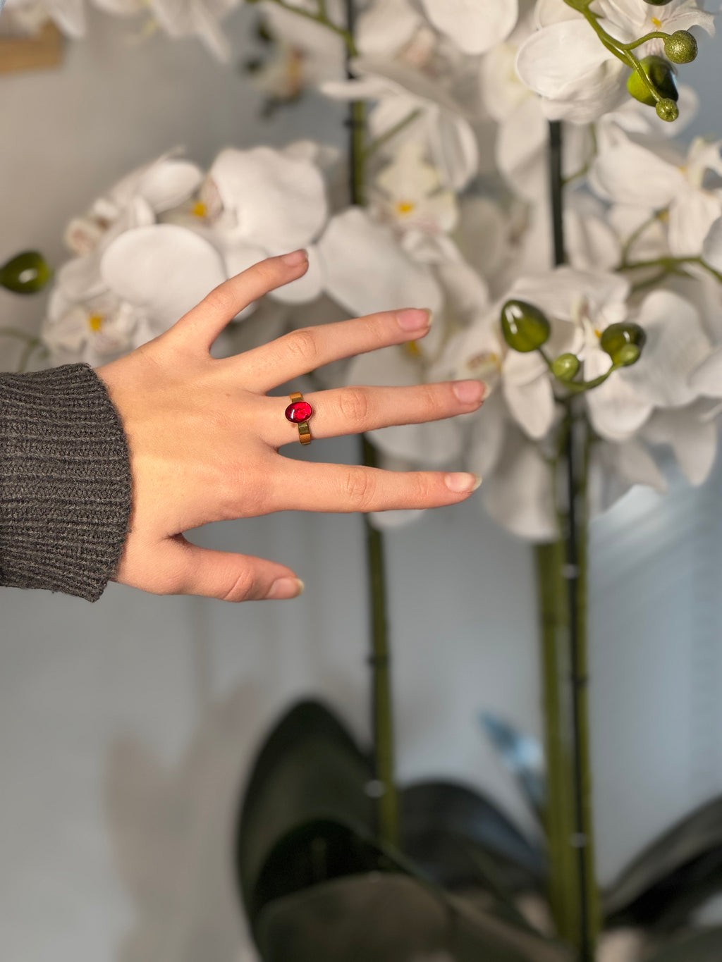 Bague résine couleur rubis