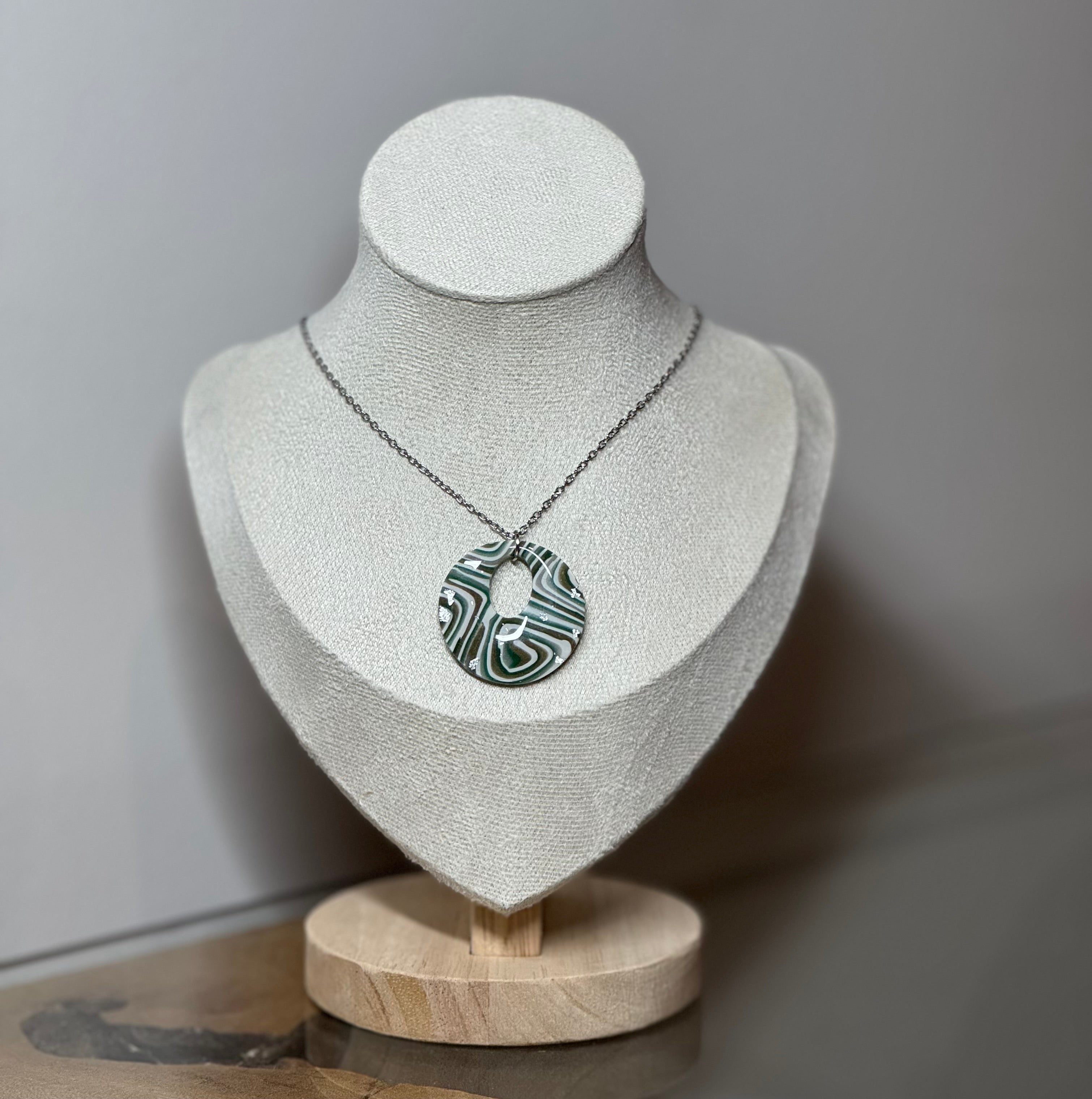 Collier spirale vert