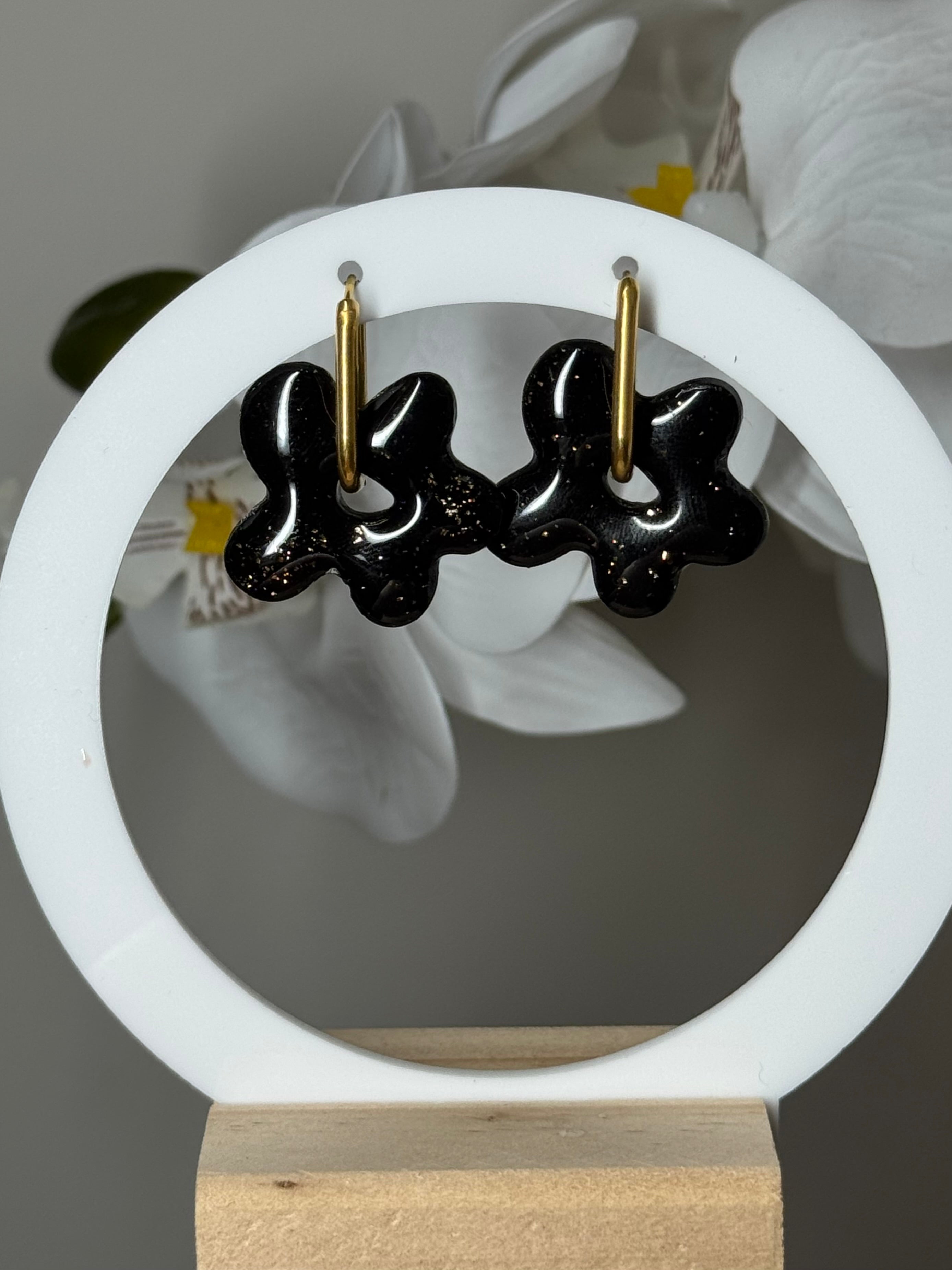 Pétunia noire dorée