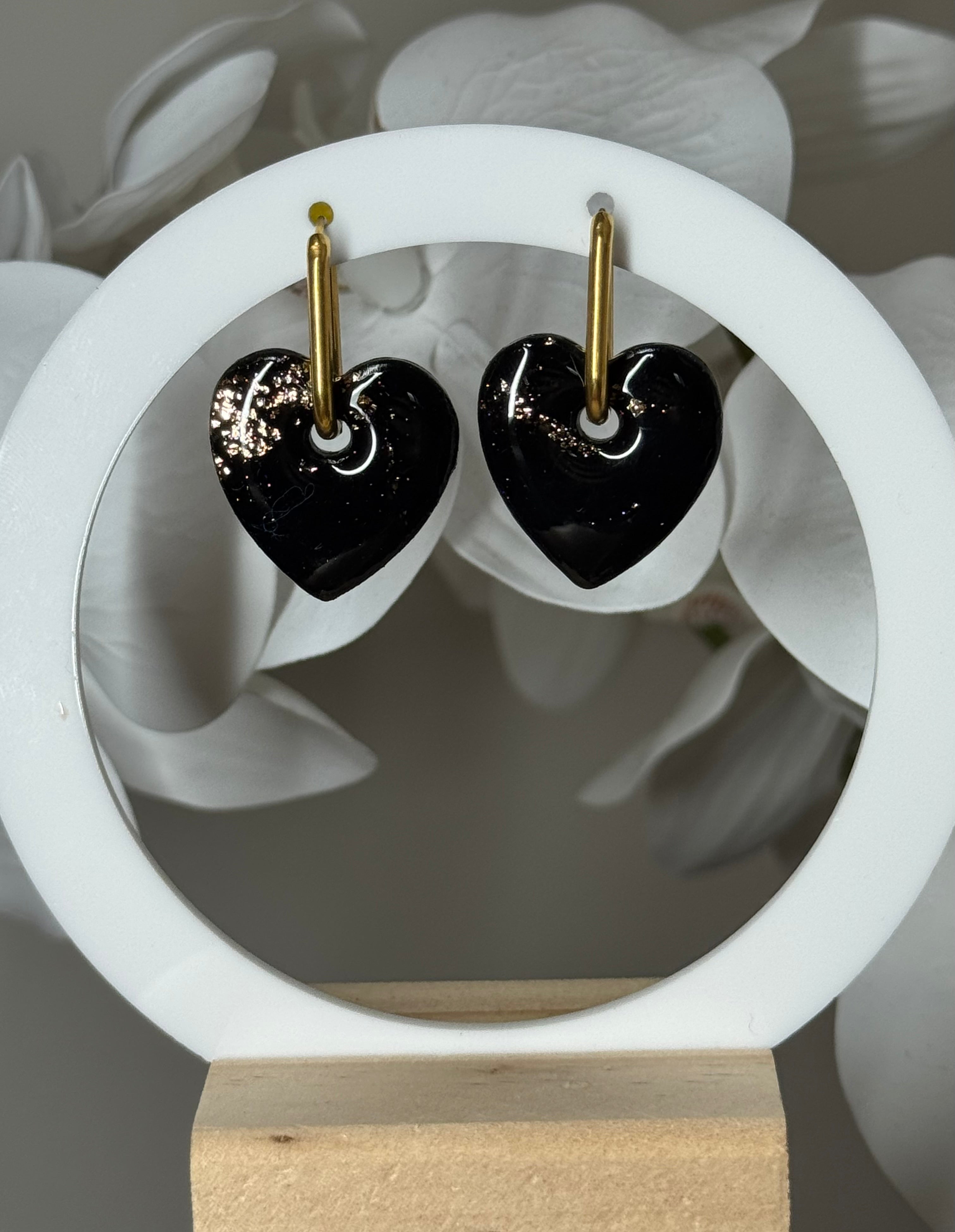 Gros cœur noir et dorée