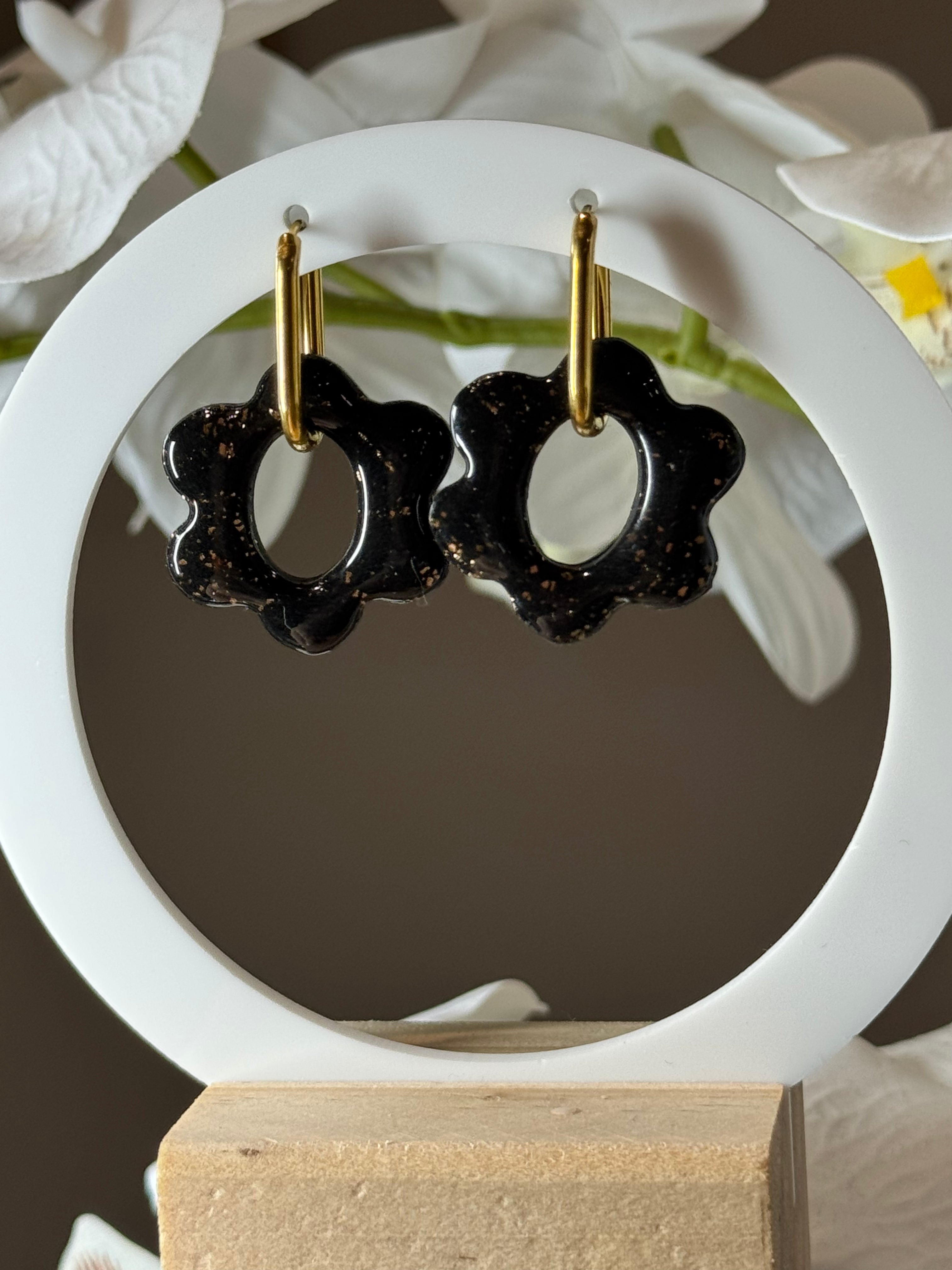 Flora noir dorée ovale