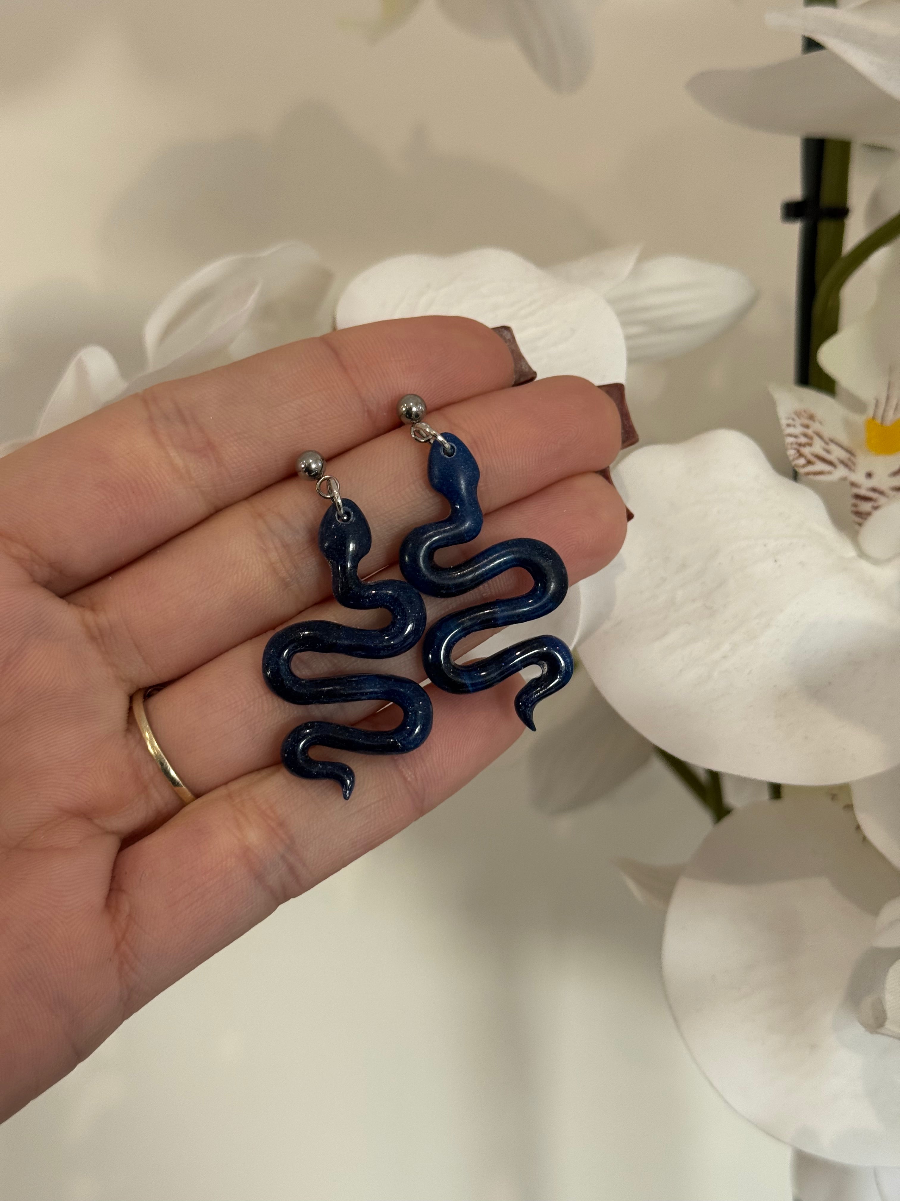 Nagini bleu saphir