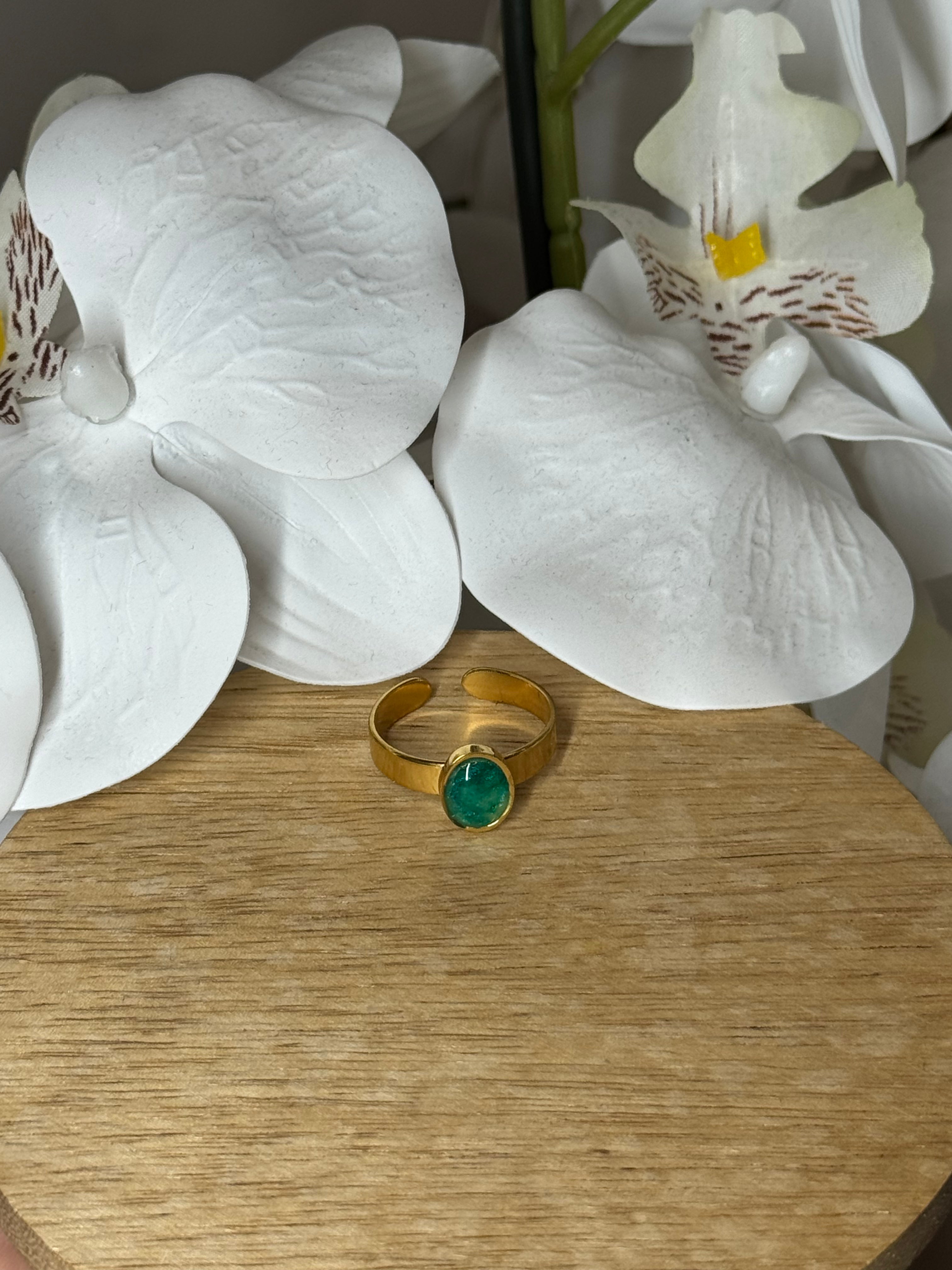 Bague dorée Emeraude