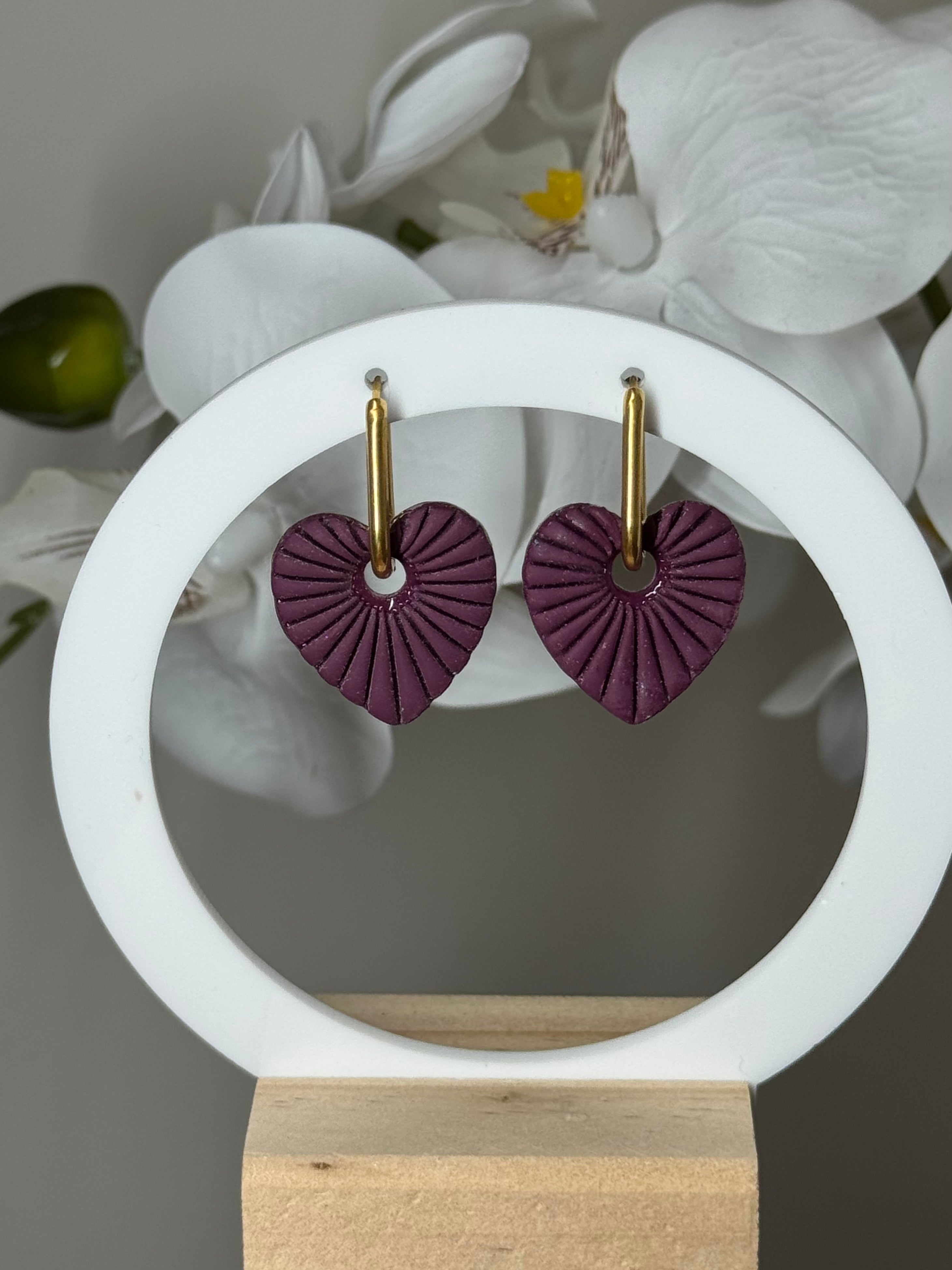 Gros coeur bordeaux rayé