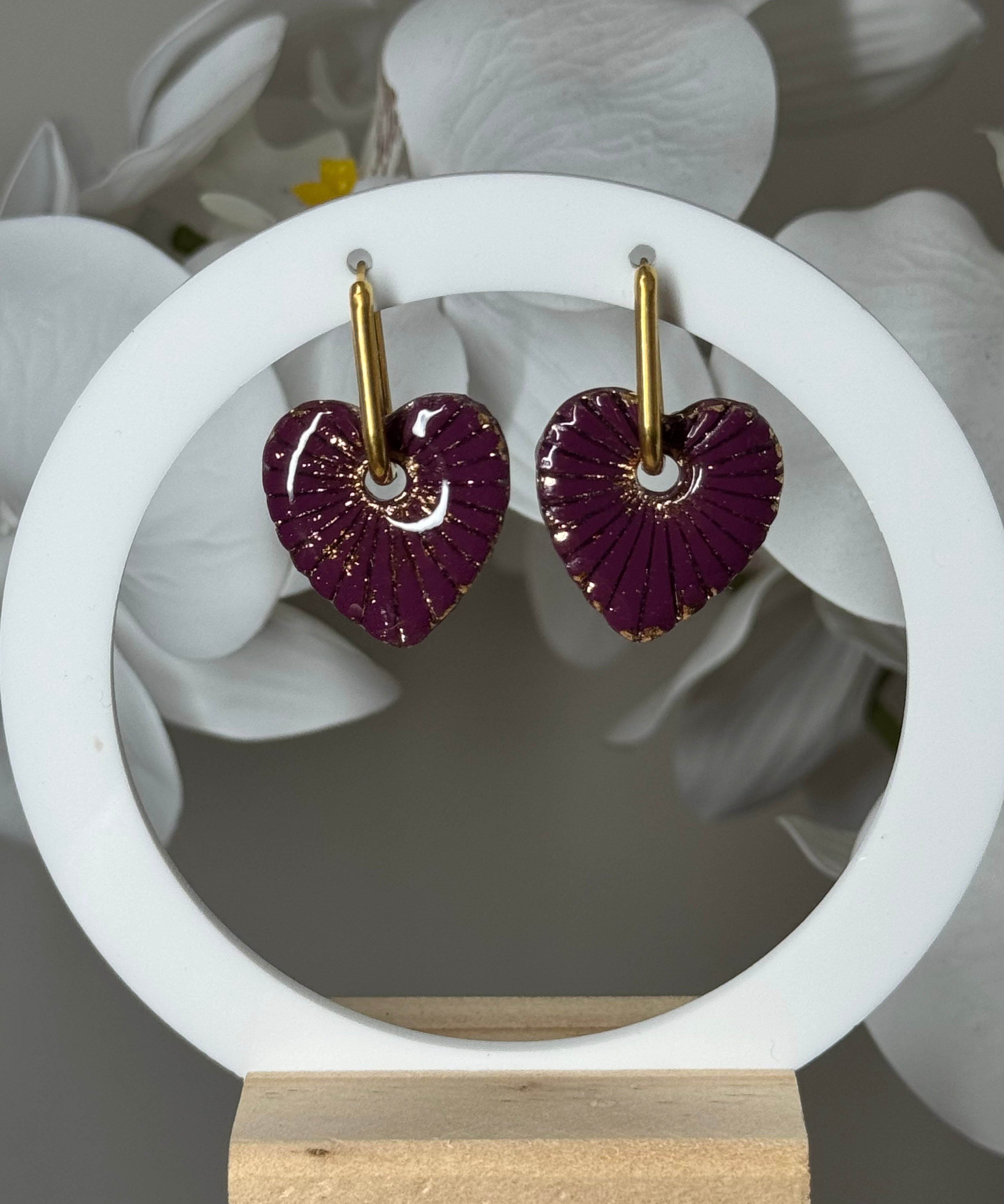 Gros coeur bordeaux rayé dorée