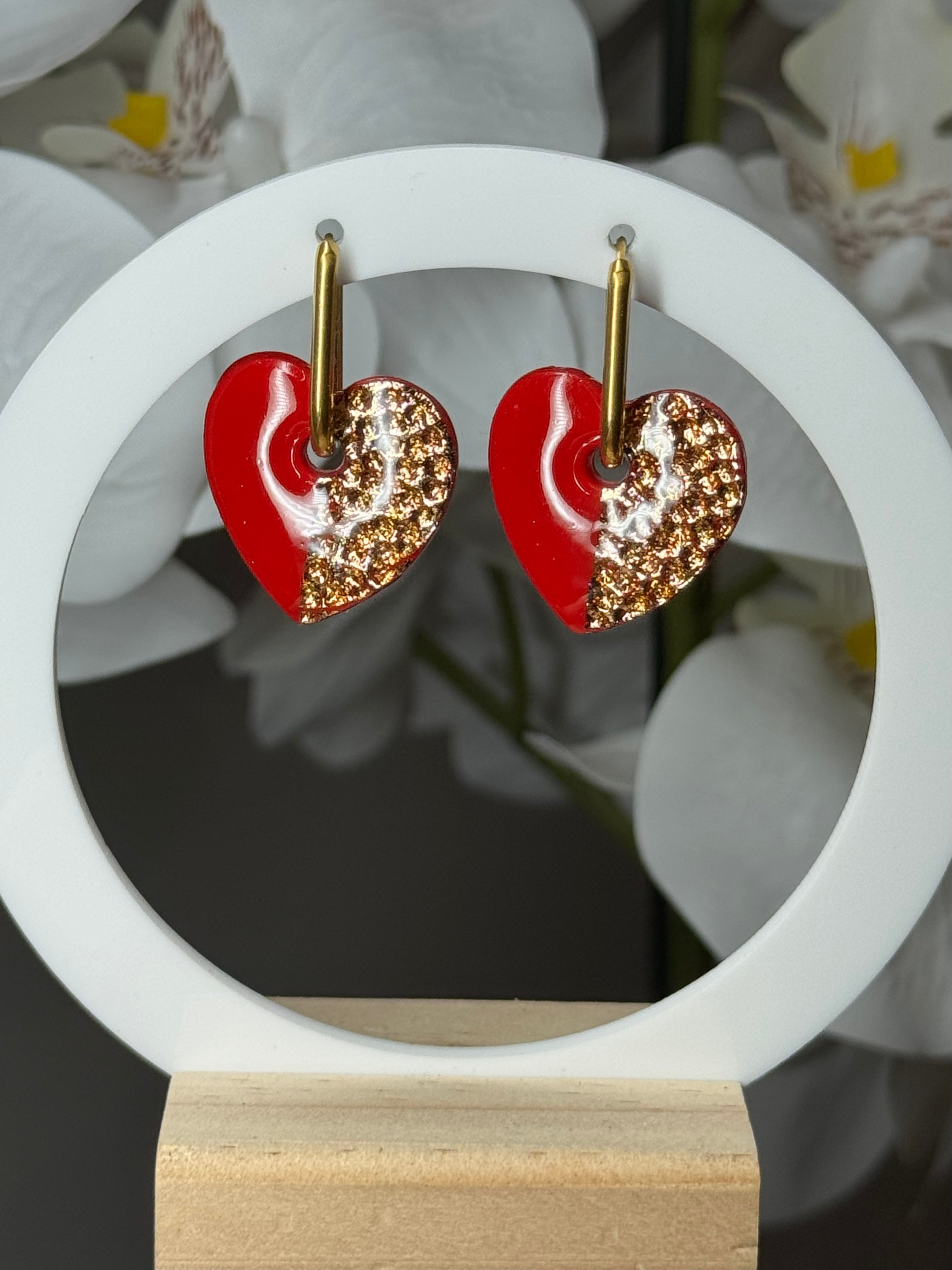 Gros coeur rouge martelé doré