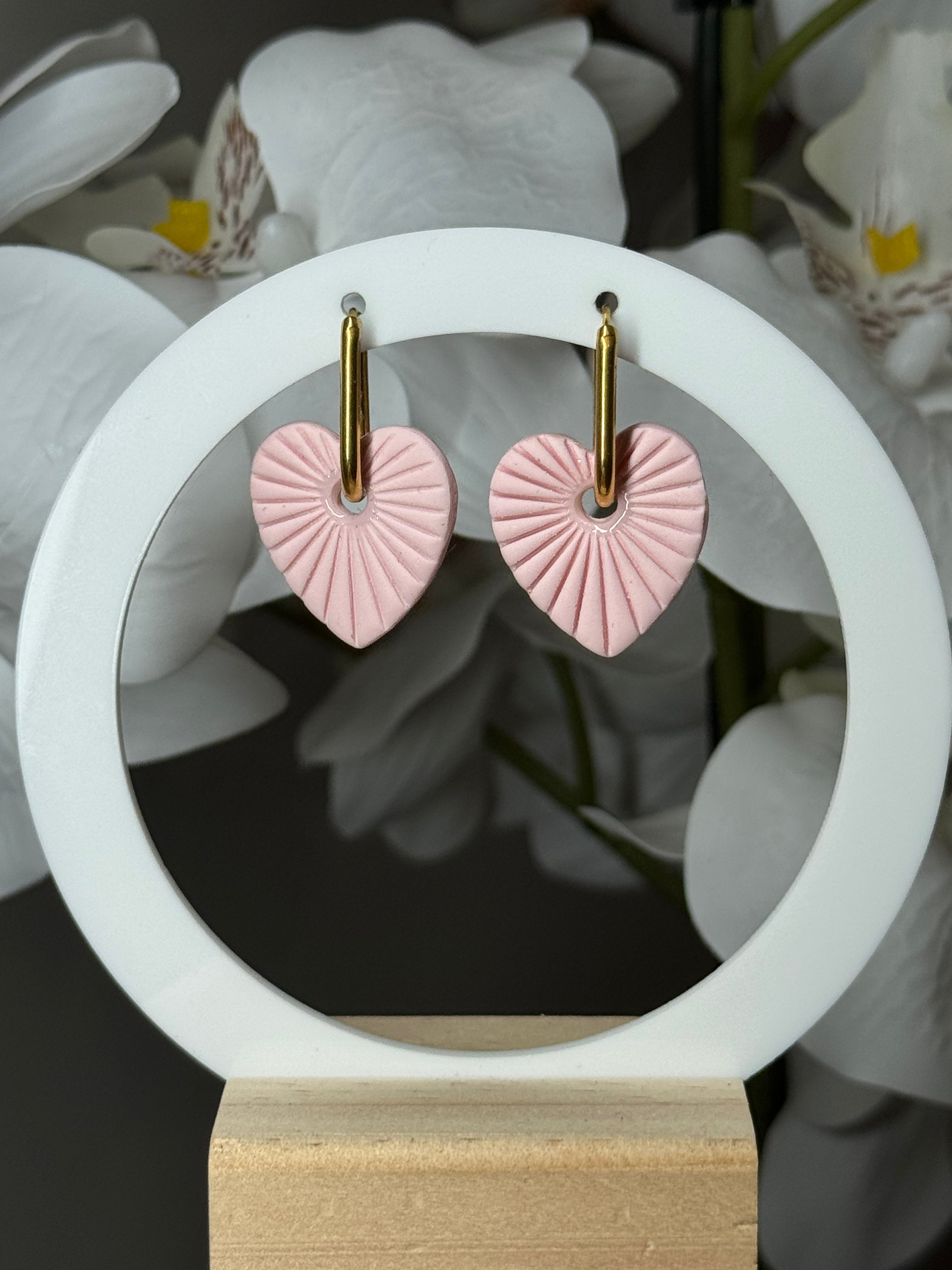 Gros coeur rose rayé