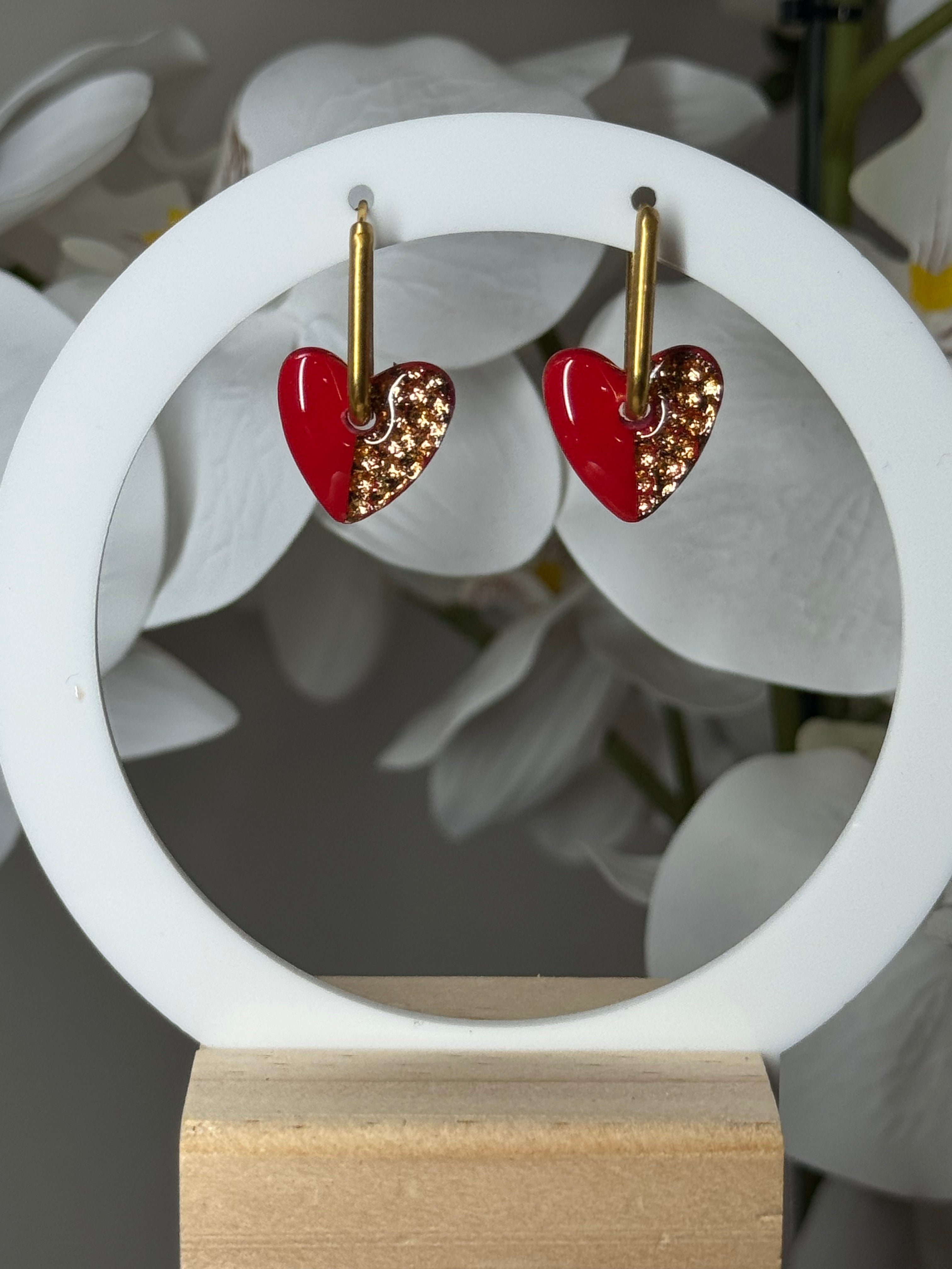 Petit coeur rouge martelé doré