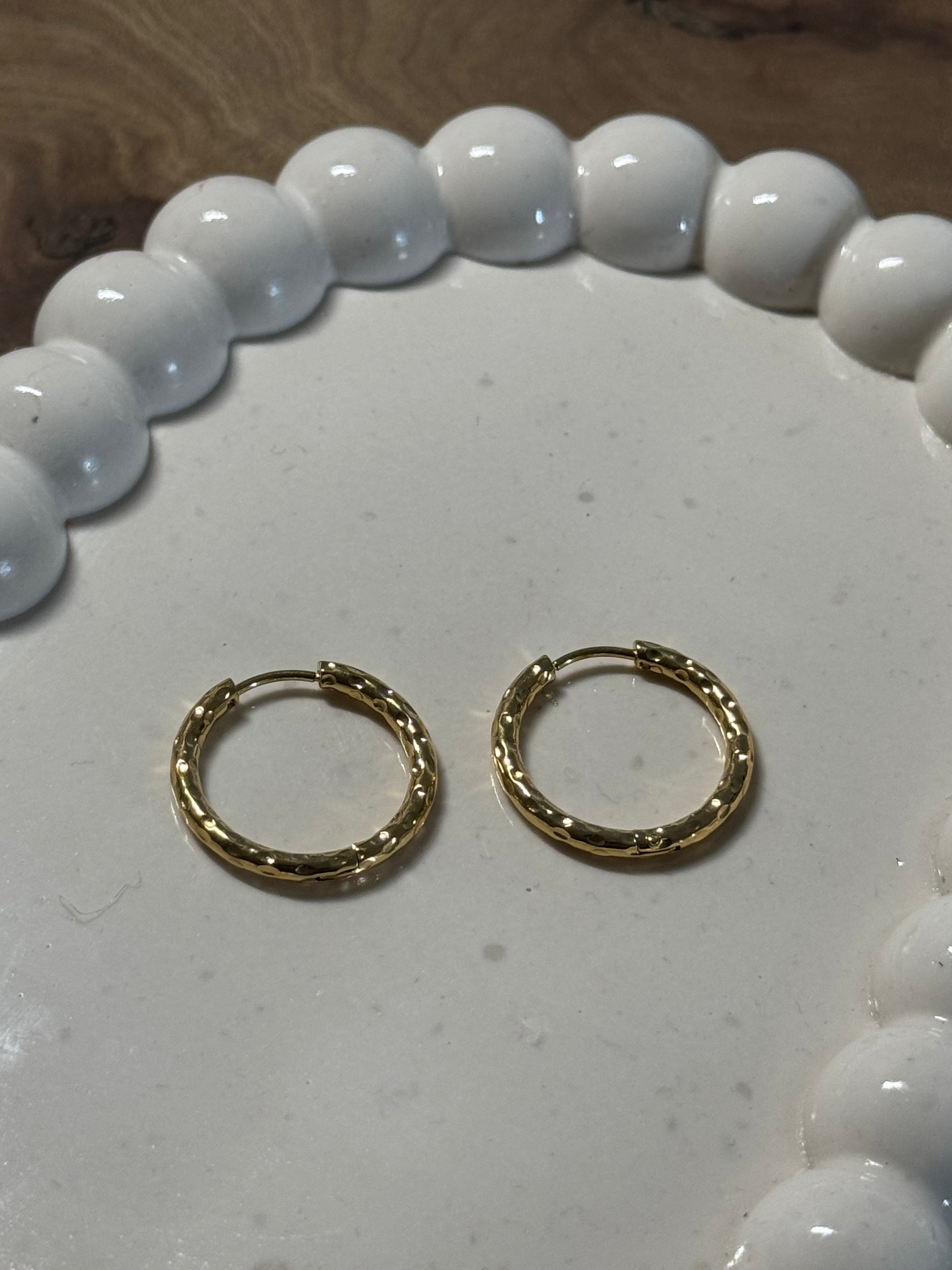 Créoles martelées 23mm