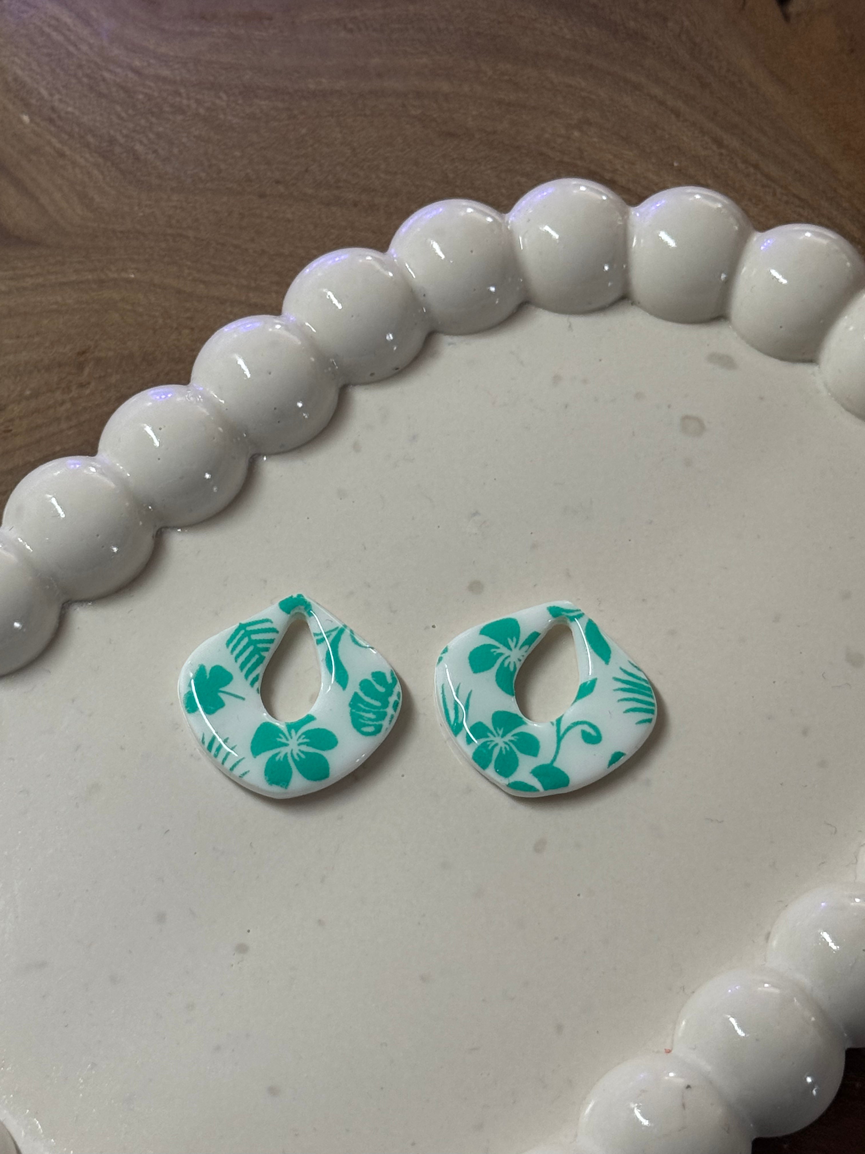 Jade blanche motif turquoise